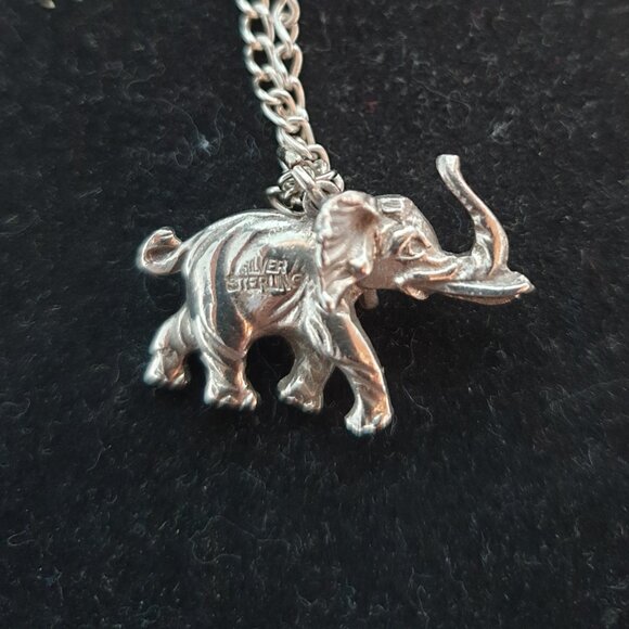 Stunning Vintage Solid Sterling Silver Elephant Pendant Olink Claspless Necklace - Picture 9 of 11